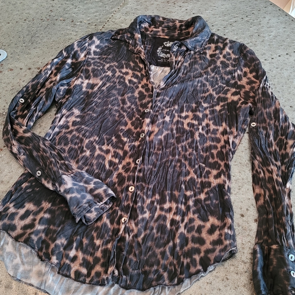 Cino Animal Print Blouse Size XS
